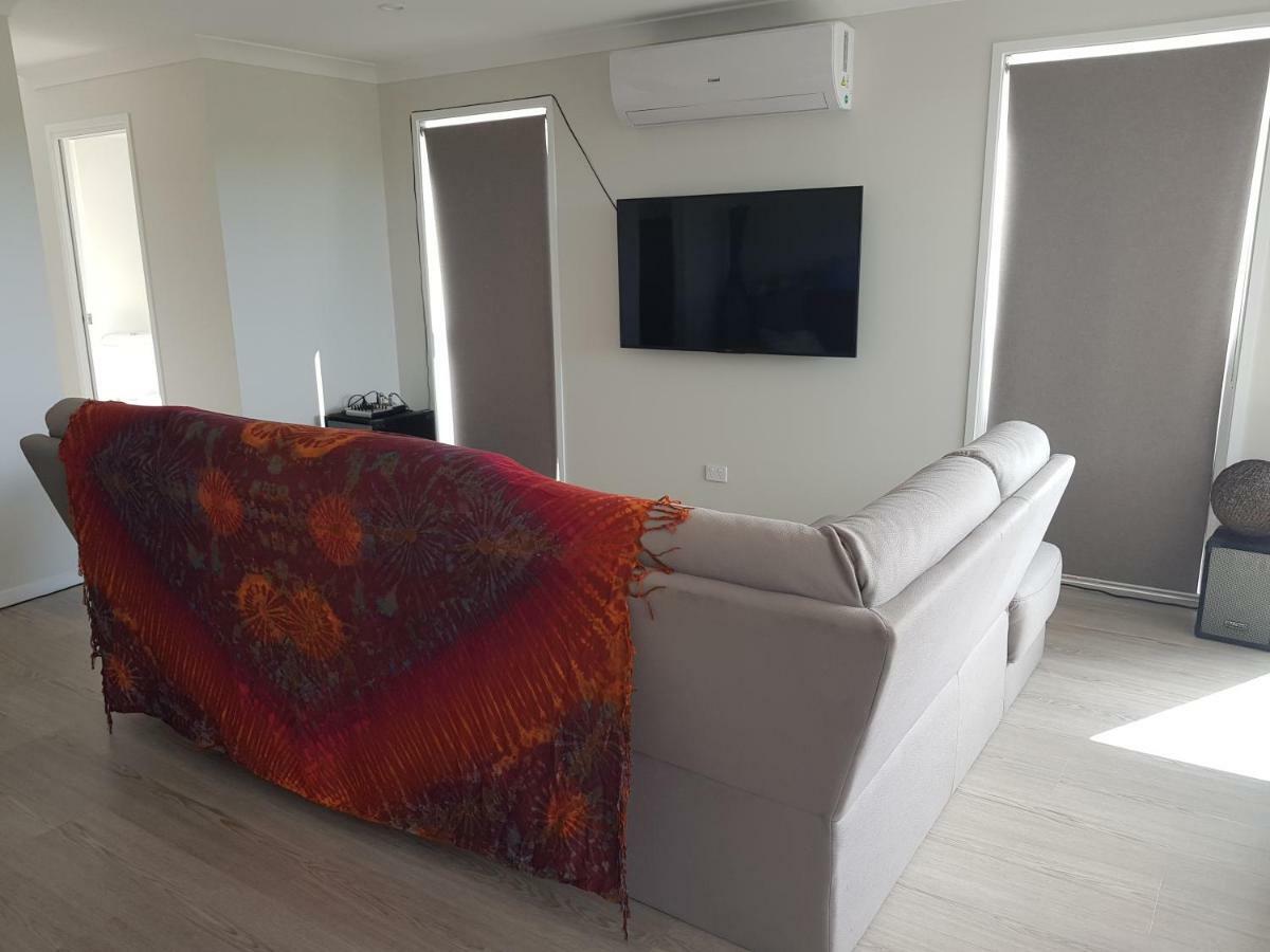Hampton Homestay Palmview Екстериор снимка